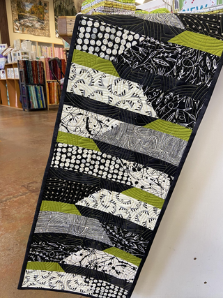 MONORAIL KIT (INCLUDES FABRIC FOR TOP, BINDING, AND PATTERN)