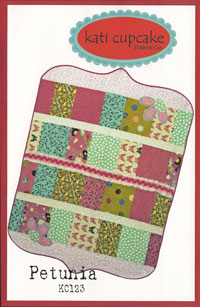 Petunia   Kati Cupcake